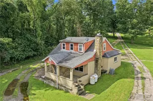 1114 Daisy Ln, Moon/Crescent Twp, PA 15046 - Photo 2