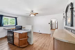 1114 Daisy Ln, Moon/Crescent Twp, PA 15046 - Photo 8