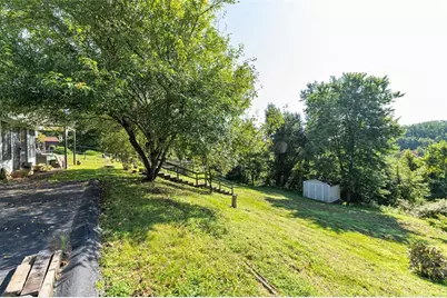 28 Monte Carlo Rd, Pittsburgh, PA 15239 - Photo 6