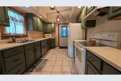 1219 Poplar St, South Greensburg Boro, PA 15601 - Photo 6