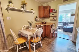 1023 Aetna Dr, Ellwood City, PA 16117 - Photo 16