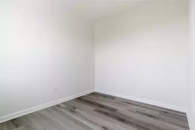 309 Arden Dr, Lancaster Township, PA 16037 - Photo 14