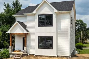 208 Grant Ave, Ross Twp, PA 15237 - Photo 1