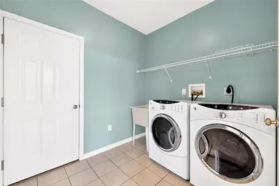 111 Walnut Dr, Robinson Twp, PA 15136 - Photo 6