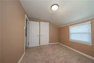 34 Hempstead Ave, Pittsburgh, PA 15229 - Photo 10