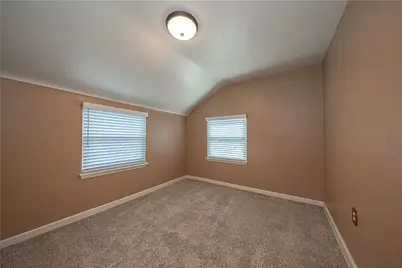 34 Hempstead Ave, Pittsburgh, PA 15229 - Photo 12