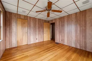 223 Pershing Dr, New Kensington, PA 15068 - Photo 18