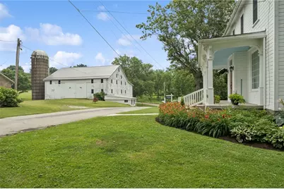 111 Baker, Mount Pleasant Township, PA 15666 - Photo 4