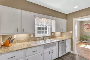 216 Pennsylvania Ave, Zelienople, PA 16063 - Photo 12