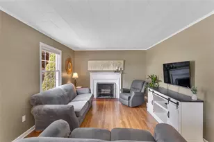 216 Pennsylvania Ave, Zelienople, PA 16063 - Photo 8