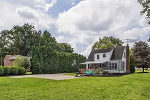 216 Pennsylvania Ave, Zelienople, PA 16063 - Photo 4