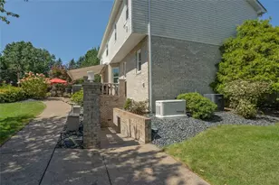 6411 Ten Point Cir, Penn Twp, PA 15085 - Photo 8