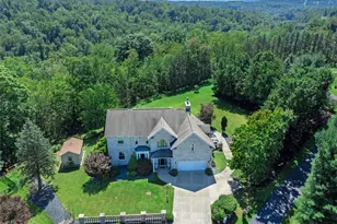 6411 Ten Point Cir, Penn Twp, PA 15085 - Photo 2