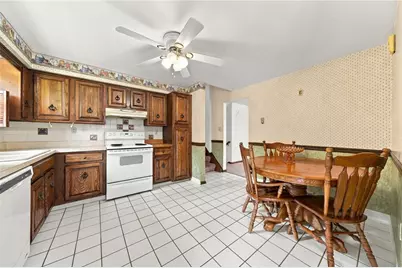 702 Woodside Dr, Jeannette, PA 15644 - Photo 10