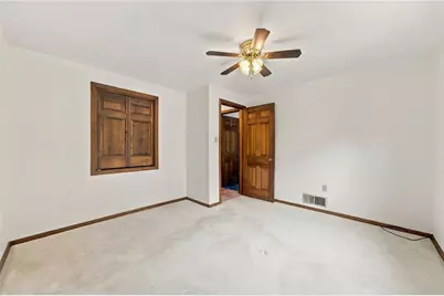 702 Woodside Dr, Jeannette, PA 15644 - Photo 22