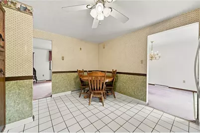 702 Woodside Dr, Jeannette, PA 15644 - Photo 14