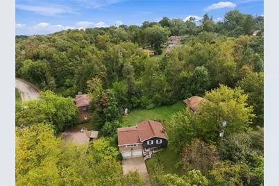 702 Woodside Dr, Jeannette, PA 15644 - Photo 8