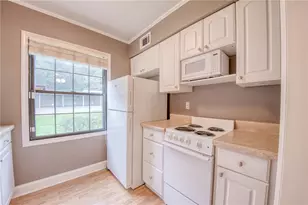636 Carriage Cir, Pittsburgh, PA 15205 - Photo 10