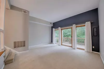 636 Carriage Cir, Pittsburgh, PA 15205 - Photo 2