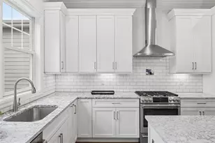 17 Allegheny Ave, Oakmont, PA 15139 - Photo 8
