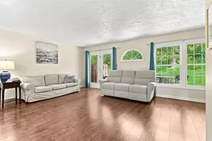 475 Cherryhill Dr, Cecil, PA 15017 - Photo 8