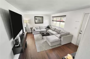 202 Fiesta Dr, Pittsburgh, PA 15239 - Photo 16