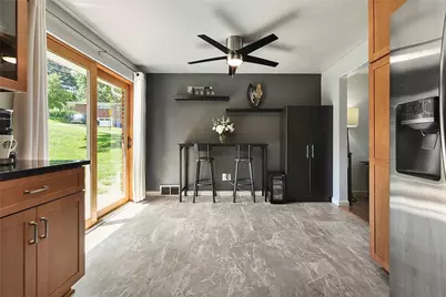 202 Fiesta Dr, Pittsburgh, PA 15239 - Photo 8