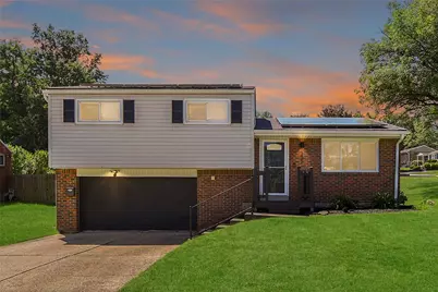 202 Fiesta Dr, Pittsburgh, PA 15239 - Photo 1