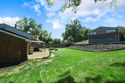 202 Fiesta Dr, Pittsburgh, PA 15239 - Photo 32