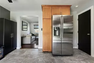 202 Fiesta Dr, Pittsburgh, PA 15239 - Photo 10