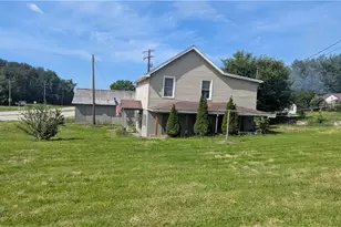 1320 Memorial Blvd, Connellsville, PA 15425 - Photo 4