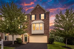 117 Maple Ridge Ct, Cecil, PA 15317 - Photo 2