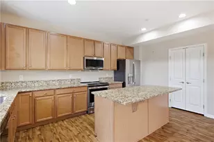 117 Maple Ridge Ct, Cecil, PA 15317 - Photo 12