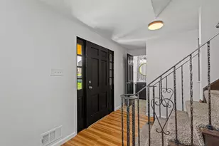 1013 Dana Dr, West Mifflin, PA 15122 - Photo 4