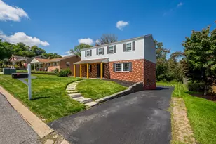 1013 Dana Dr, West Mifflin, PA 15122 - Photo 2