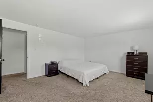 1013 Dana Dr, West Mifflin, PA 15122 - Photo 20