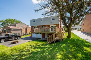 1013 Dana Dr, West Mifflin, PA 15122 - Photo 24