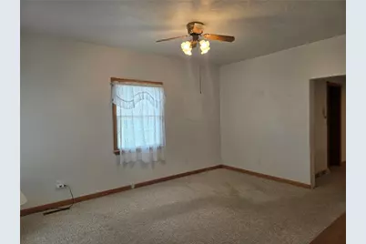 302 S Washington St, Eau Claire, PA 16030 - Photo 12