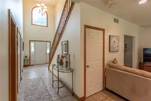 1846 Lori Ln, Hermitage, PA 16148 - Photo 4