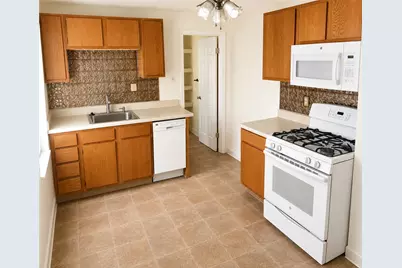 323 38th St #1, Pittsburgh, PA 15201 - Photo 2