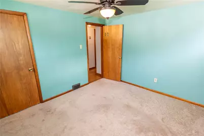 107 Mulkerrin Dr, Ross Twp, PA 15214 - Photo 24