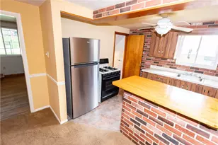 107 Mulkerrin Dr, Ross Twp, PA 15214 - Photo 16