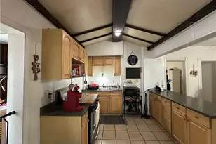 410 Eau Claire St, Butler, PA 16001 - Photo 6