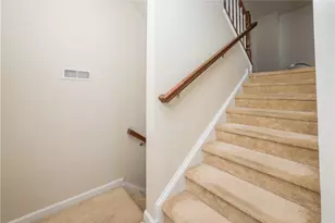 10 Roosevelt Dr, Kennedy Township, PA 15136 - Photo 8