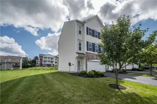 10 Roosevelt Dr, Kennedy Township, PA 15136 - Photo 4