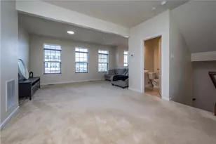 10 Roosevelt Dr, Kennedy Township, PA 15136 - Photo 10