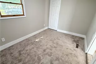 219 E Wallace Ave, New Castle, PA 16101 - Photo 18