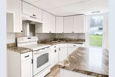 10 Young Ln, Charleroi Boro, PA 15022 - Photo 4