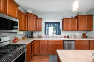 312 College Ave, Grove City Boro, PA 16127 - Photo 12