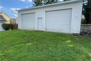 312 College Ave, Grove City Boro, PA 16127 - Photo 6
